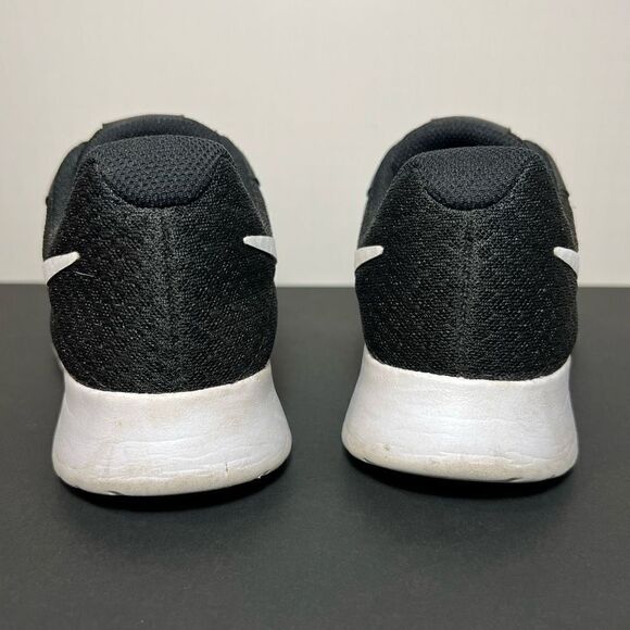 Womens NIKE Tanjun Black Running Shoes / Size 7.5 - Picture 4 of 9